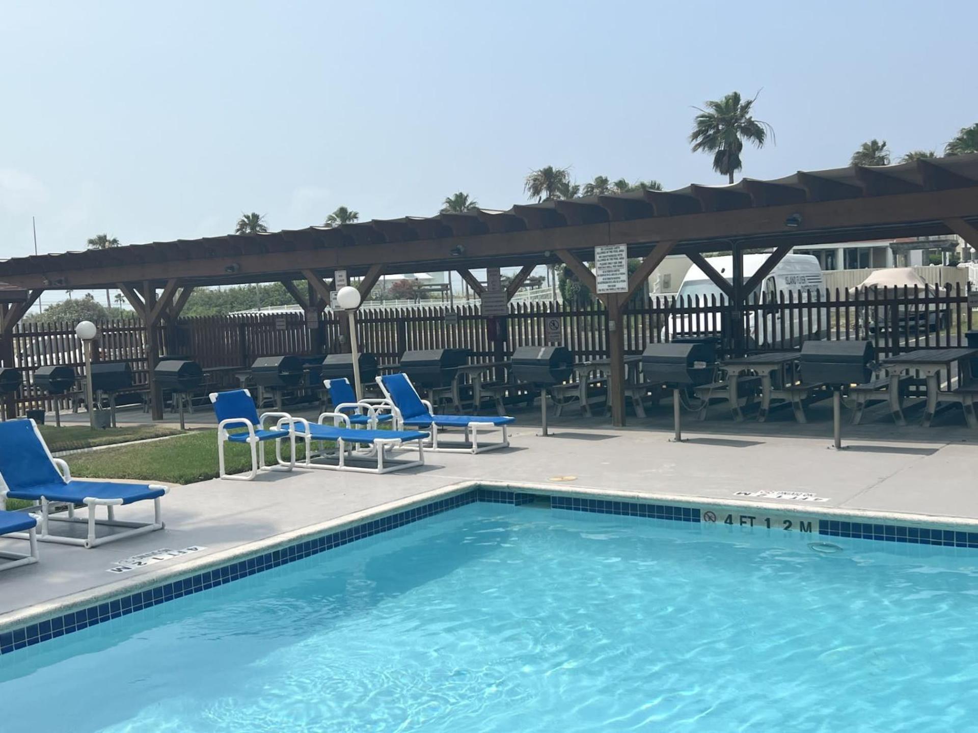 1 Bedroom Studio Near Beach W Pool & Amenities South Padre Island Exterior photo